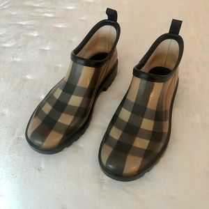 Authentic Burberry Women’s Rain Booties sz 39/8.5